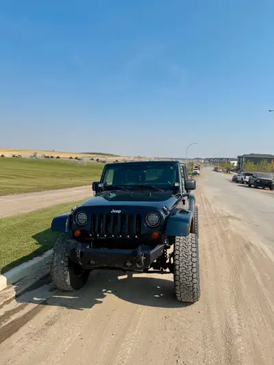 2011 Jeep Wrangler Unlimited Manual Runs and drives well and was under extended warranty for most of...