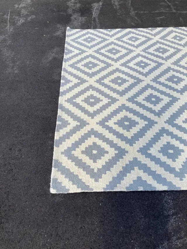 Brand New Wool Rug 7'6" x 9'6" in Rugs, Carpets & Runners in Ottawa - Image 4