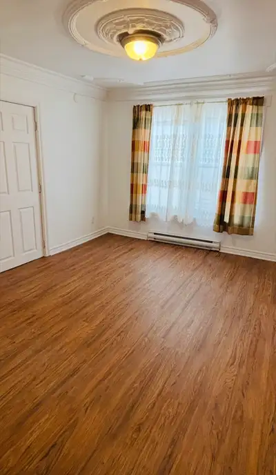 Spacious 2-Bedroom Apartment – Ideal for Students or Professionals 172-2 Main Street, Bible Hill, NS...