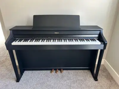 Roland HP505 Digital Piano, View more