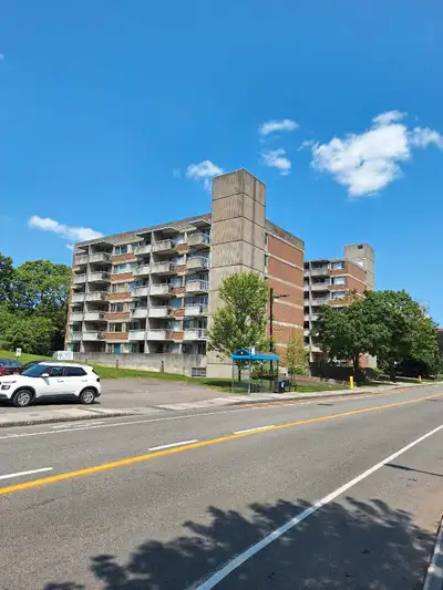 3 1/2 In Dorval