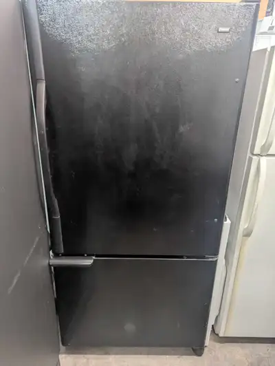 FREE DELIVERY!! Kenmore top fridge bottom freezer fridge black $350 Clean and ready to be used Fridg...