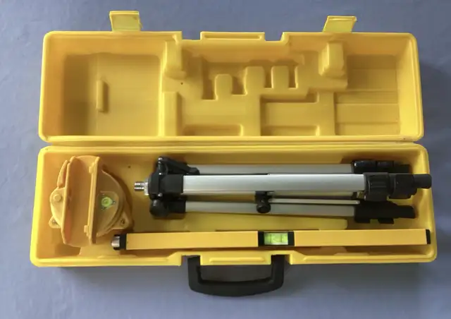 Laser Level on Tripod/ Niveau laser in Hand Tools in Ottawa - Image 6