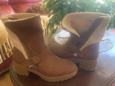New Winter Boots, View more