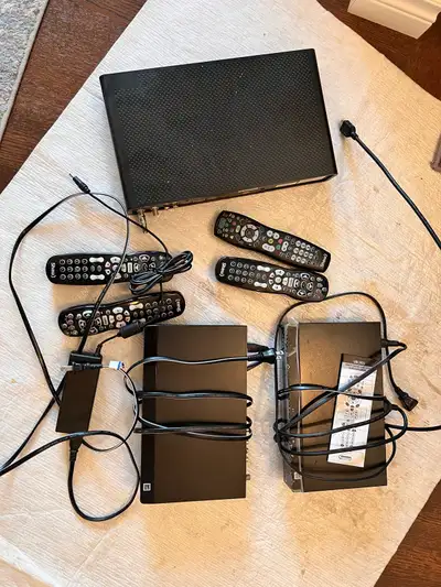 For sale: Good to run 3 TV’s with Shaw/Rogers Arris HDPVR digital cable box, 1 AX013ANM and 2 Media...