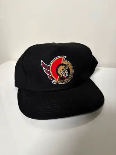 Like new 90s snapback Not my team $45