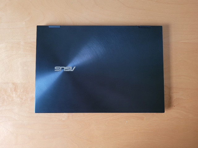 Asus Zenbook Laptop in Laptops in Calgary