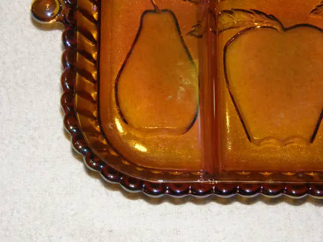 Server tray64689496949251121