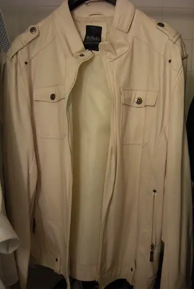Cool style. Amazing price! The price is so low because it has a few stains that may be able to be re...