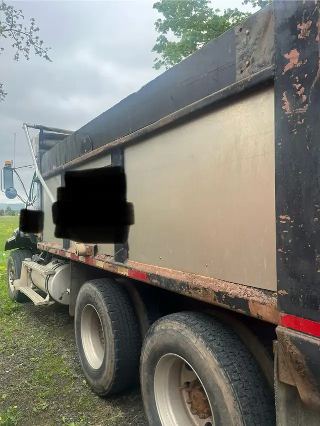 16’ Dump box (Beau Roc) in Heavy Trucks in Annapolis Valley - Image 3