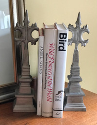 Bombay Company Obelisk Spire Finial Bookend Paperweights