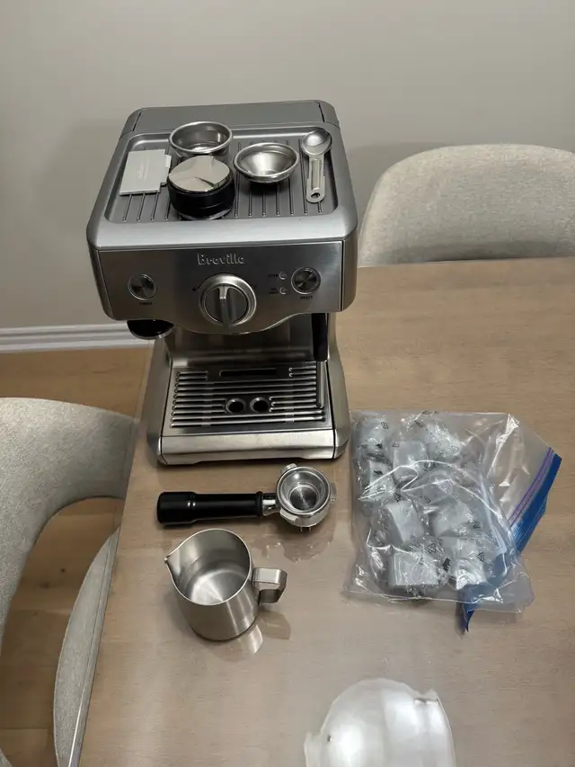 Breville the Duo-Temp™ Pro espresso machine in Coffee Makers in Oakville / Halton Region - Image 8