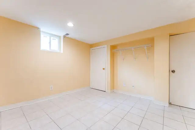 4-bed basement @Yonge & Finch (COHB applicants) in Long Term Rentals in City of Toronto - Image 8
