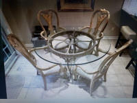 Round Dining Table with Four Chairs - $550 (Thornhill)