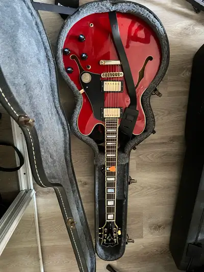 Washburn Electric Guitar, View more
