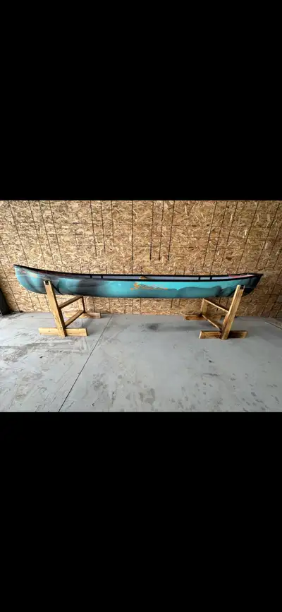 Beautiful brand new outfitted prospector by Skogafoss. Featured with teal fade granite finish, deck...