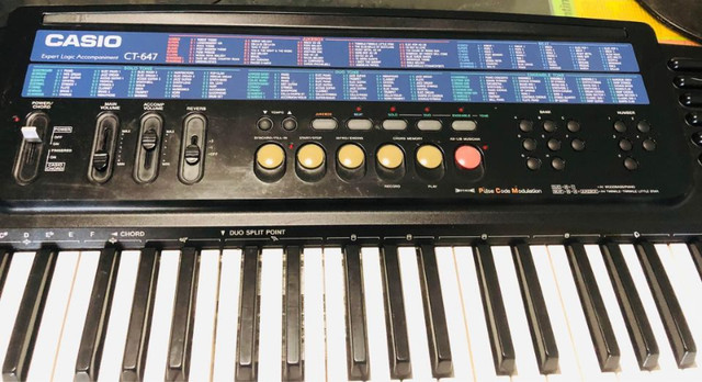 CASIO EXPERT LOGIC ACCOMPONIMENT MODEL CT-647 KEYS 61 in Pianos & Keyboards in Hamilton - Image 3