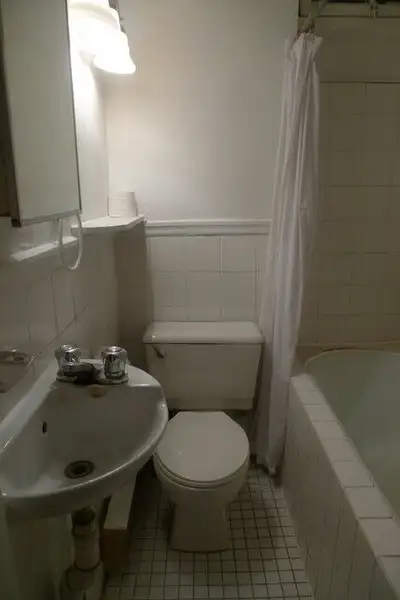 We are looking for a clean and respectful roommate to share an apartment close to the beach and metr...