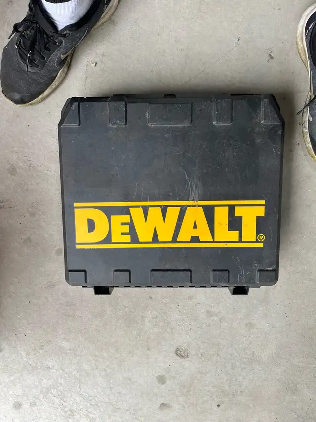 dewalt electric drill497683214485442561