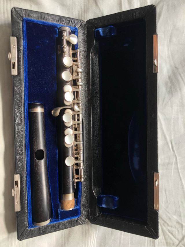 Powell Custom Piccolo Grenadilla with Solid Sterling Silver Keys in Woodwind in UBC - Image 3