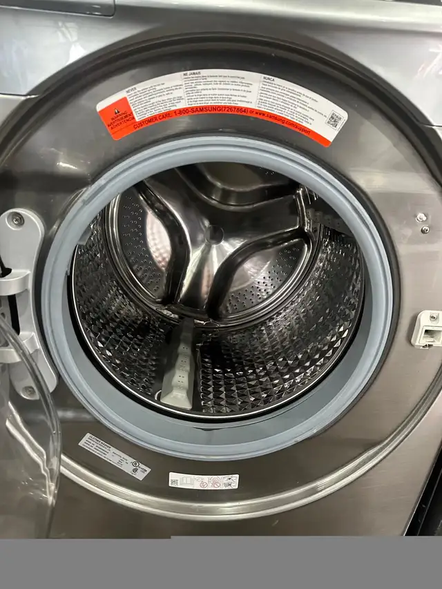 Samsung 27 w front load washer electric dryer set  in Washers & Dryers in Mississauga / Peel Region - Image 4