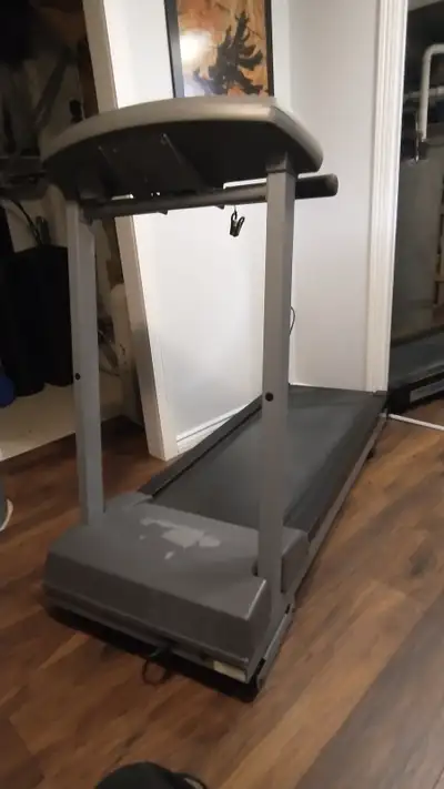 Theradyne TM940 treadmill, used but in very good condition; works perfectly. Cosmetic imperfection o...