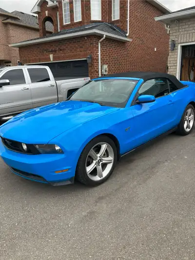 Fully loaded , leather , power roof, 4.6 litre GT model, 2nd owner ,96,000km , 5 speed manual transm...