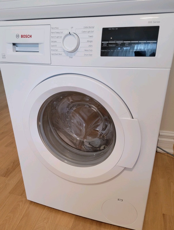 Bosch 300 Series 2piece White Front Load Compact Laundry Suite