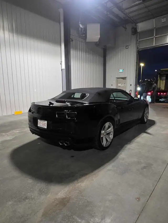 2013 zl1 camaro in Cars & Trucks in Strathcona County - Image 4