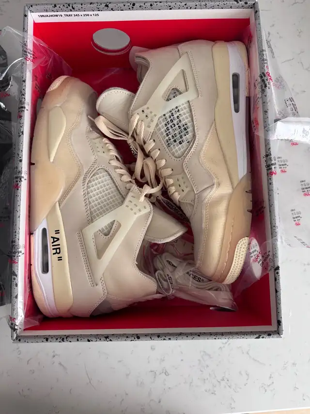Nike Jordan 4 off white Virgil Abloh size 10.5 mens in Men's Shoes in Mississauga / Peel Region - Image 3