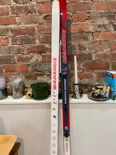 Cross-country skis / Skis de fond, View more