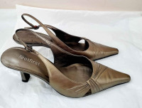 Womens Gold Shoes from Feet First Comfort Low Heels Pumps 9.5