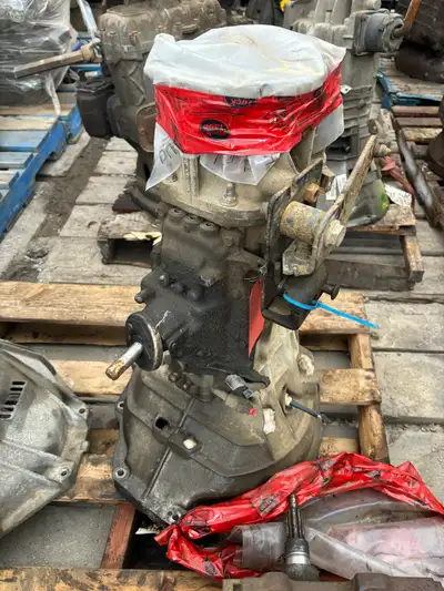 4wd M5R2 for sale Comes complete as shows 1995 F150 Solid Running Unit Sold with warranty $500.0 Plu...