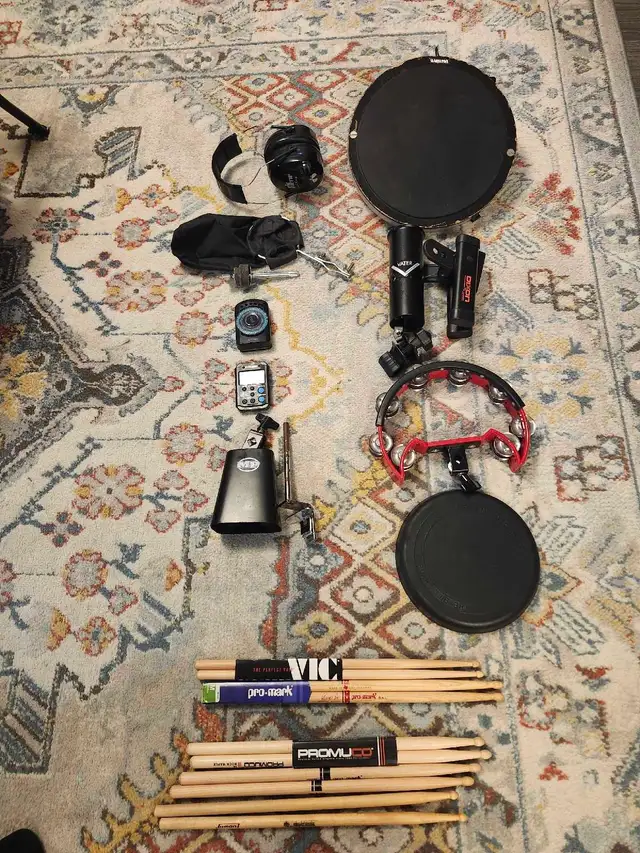 Assorted drum and percussion items.569245907257937921