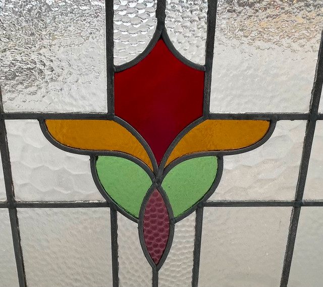 Vintage Stained Glass Window (Pine Framed) in Home Décor & Accents in Mississauga / Peel Region - Image 4