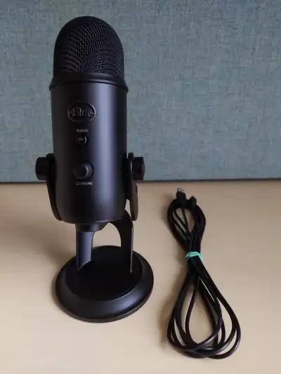 Blue Yeti USB Microphone - Blackout, View more