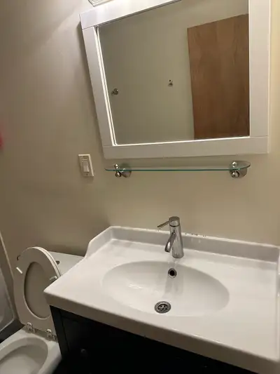 Un Grand 5 1/2 de 3 chambres et une grande salle de bain disponible dans Rosemont la petite patrie a...