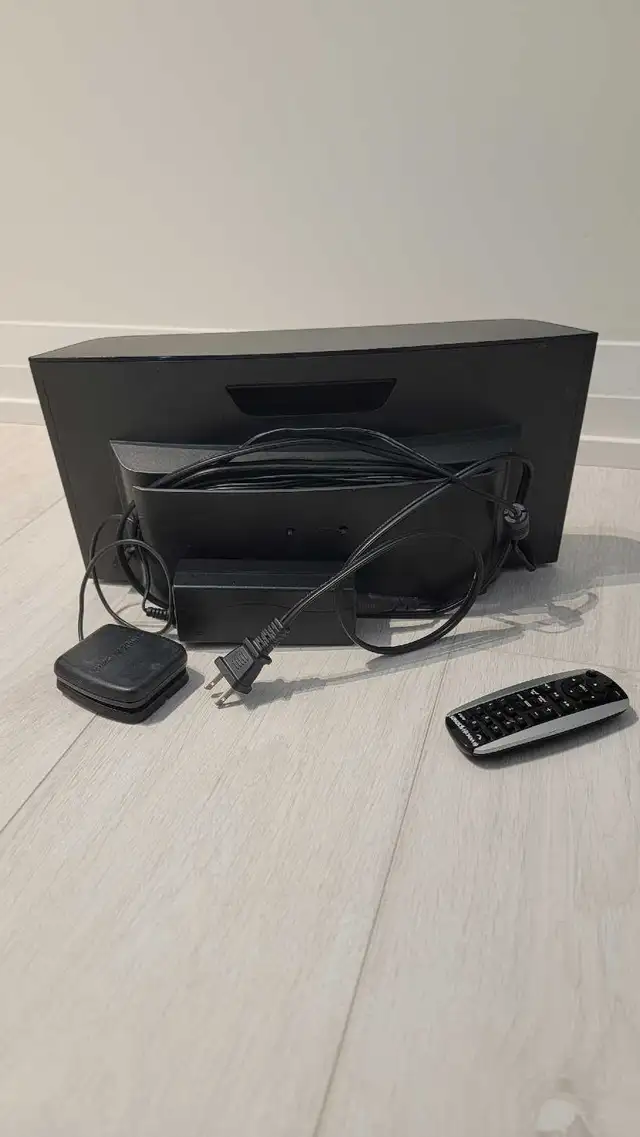 Sirius XM Sound Speaker in Stereo Systems & Home Theatre in Markham / York Region - Image 3