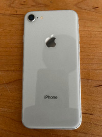 iPhone 8, 64Go en parfait état