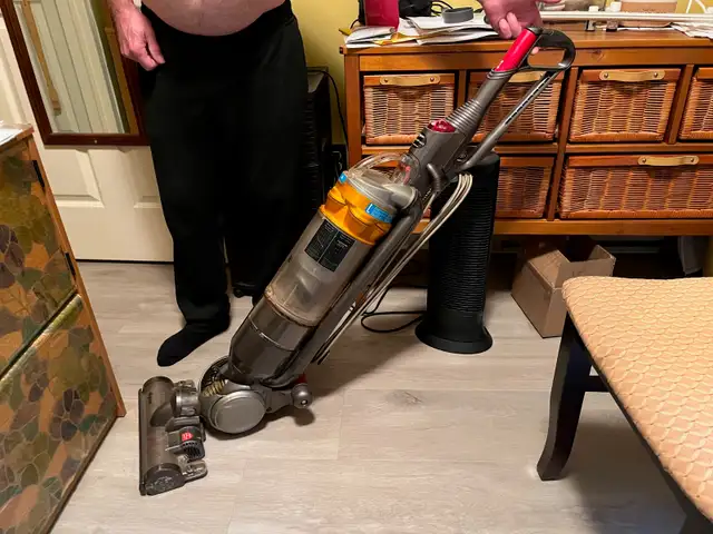 Dyson Vacuum Slim All-Floors Cyclone Upright