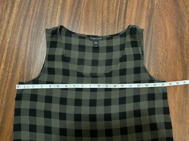 Eileen Fisher women’s small silk sleeveless tunic, olive black in Women's - Tops & Outerwear in Oshawa / Durham Region - Image 4