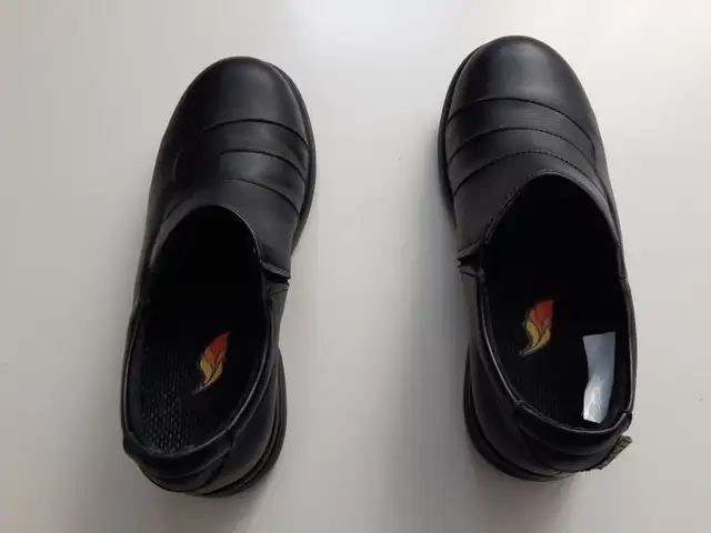 Women’s Safety Shoes - Like New! ~$160 Value in Women's - Shoes in Kitchener / Waterloo - Image 3