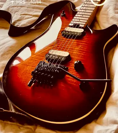 EVH WOLFGANG SPECIAL in Flames maple Sunburst with hard case, View more
