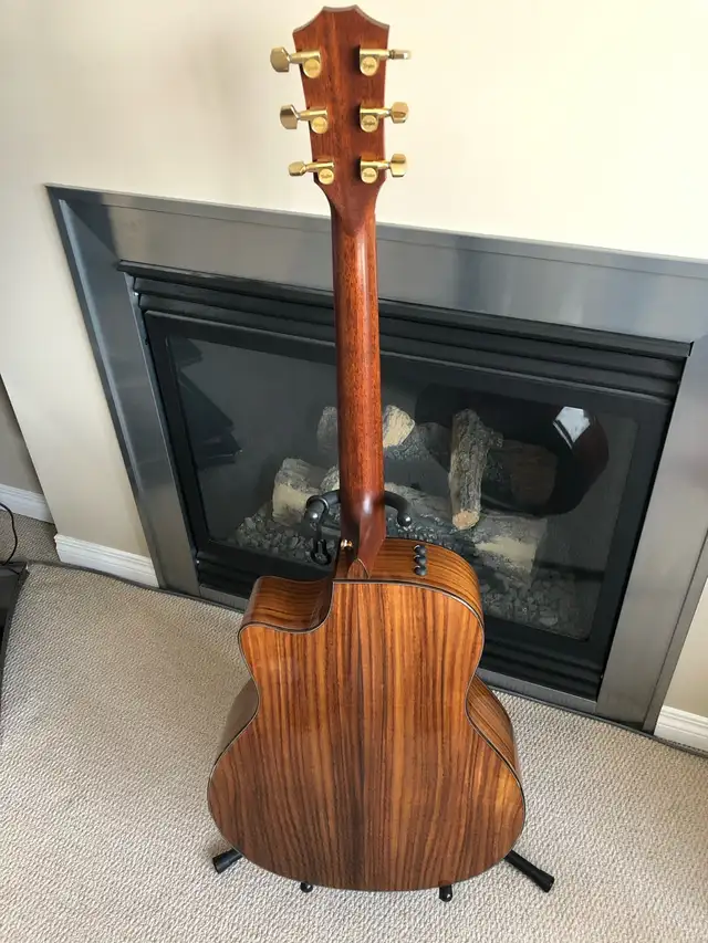 Taylor Baritone 6 in Guitars in Calgary - Image 3