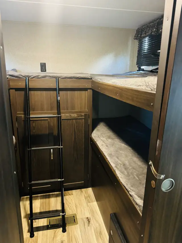 2020 Keystone Springdale Travel Trailer in Travel Trailers & Campers in Kelowna - Image 8