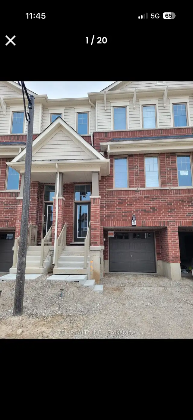 3 Bed 3 Bath town house for lease