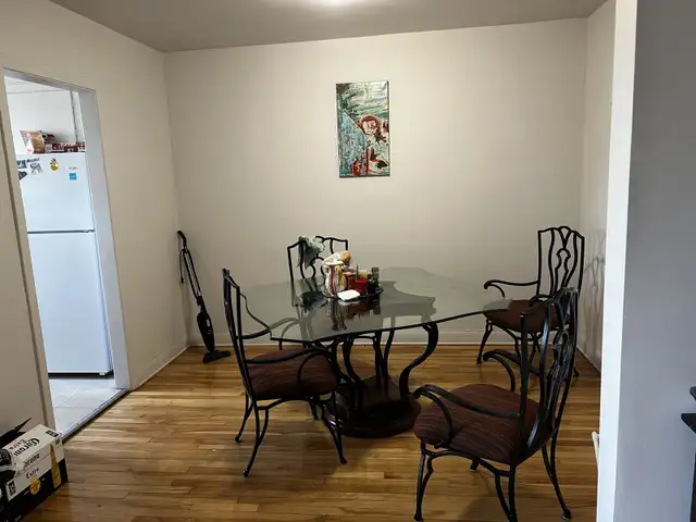 room for rent  in Room Rentals & Roommates in City of Montréal - Image 6