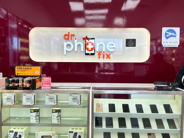 Unlocked iPhone 11 256GB For $399 comes With 1 year WarrantyLo in Cell Phones in Grande Prairie - Image 4