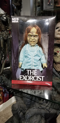 Mezco Toyz The Exorcist 15" Mega Scale Talking Regan Doll