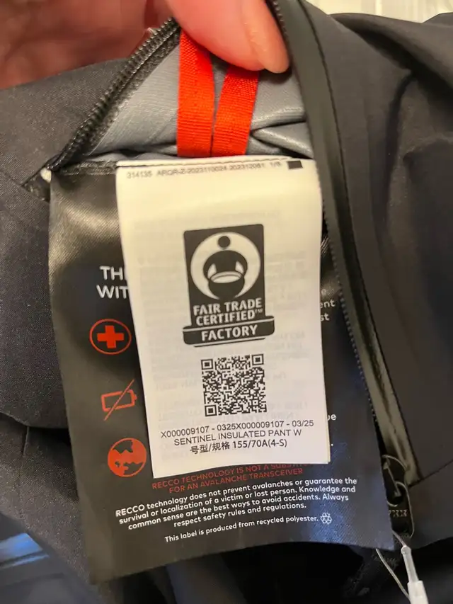 Arcteryx Sentinal insulated pant women’s size 4 short BNWT in Ski in Markham / York Region - Image 10